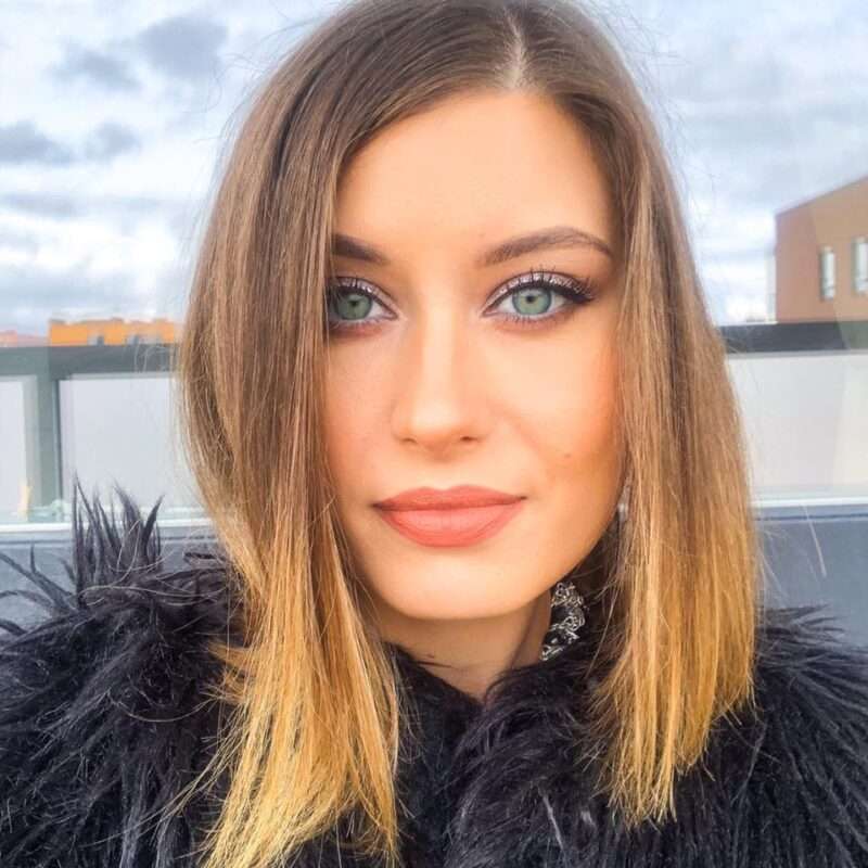 Glow Makeup by Lana Vallo