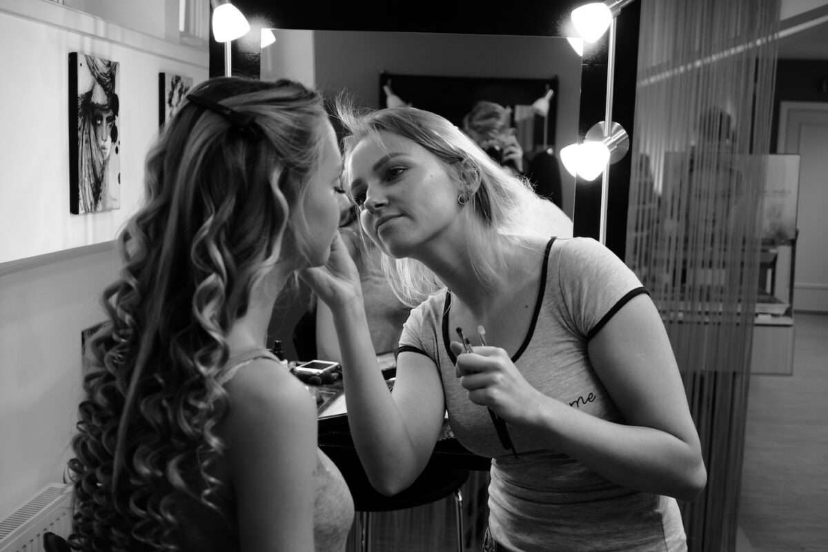Glow Makeup by Lana Vallo
