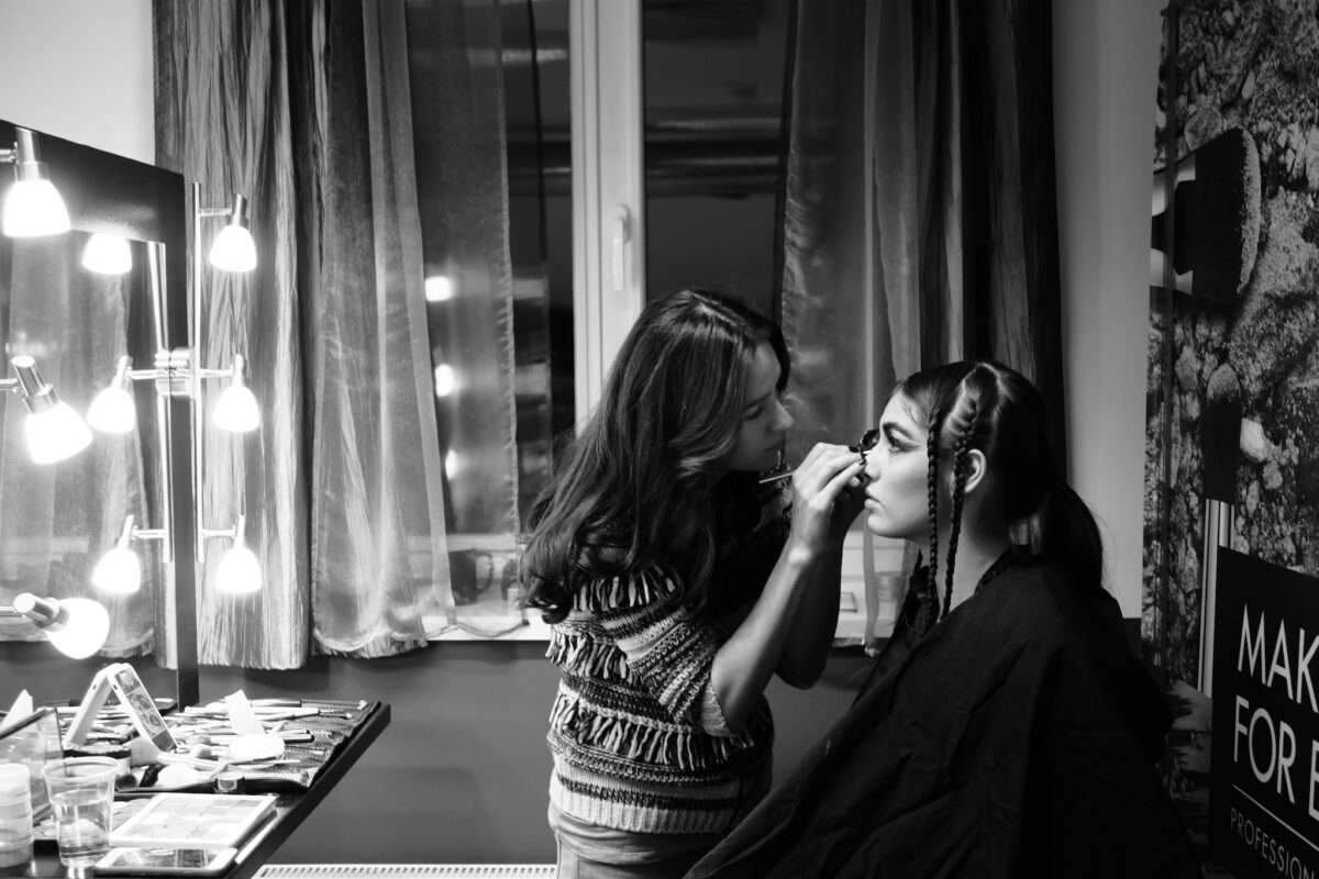Glow Makeup by Lana Vallo