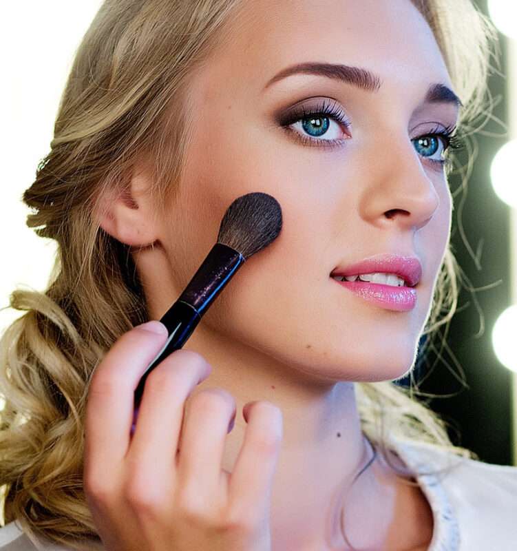 Glow Makeup by Lana Vallo